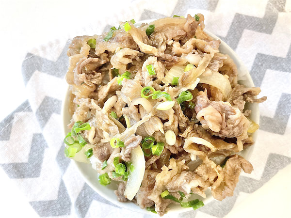 レンチン5分の 瞬殺牛丼 は長時間煮込んだようにお肉やわらか リュウジレシピ あたらしい日日 こんな時代のニューノーマルな暮らし方 食と農 生活情報をお届けします