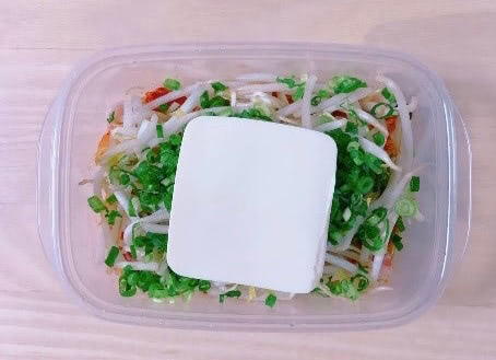 豚キムチ豆腐の「チンするだけキット」に挑戦！時短で作りたてが