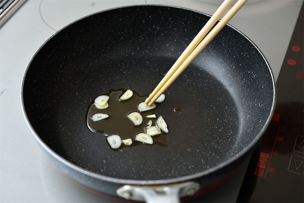 炒めるのが農家流 ルッコラレシピ 今晩のメインおかずに ルッコラ 豚バラ炒め はご飯が秒で消える件 あたらしい日日 こんな時代のニューノーマルな暮らし方 食と農 生活情報をお届けします