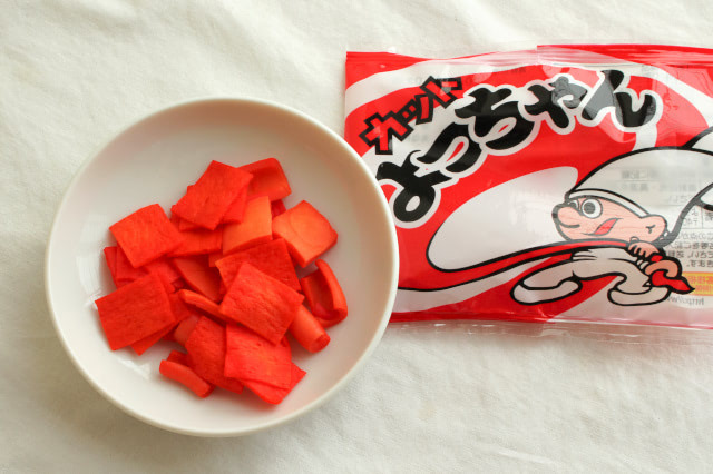 芸能人の自宅めし】駄菓子で餃子!?丸山桂里奈が大好物の「よっちゃん 