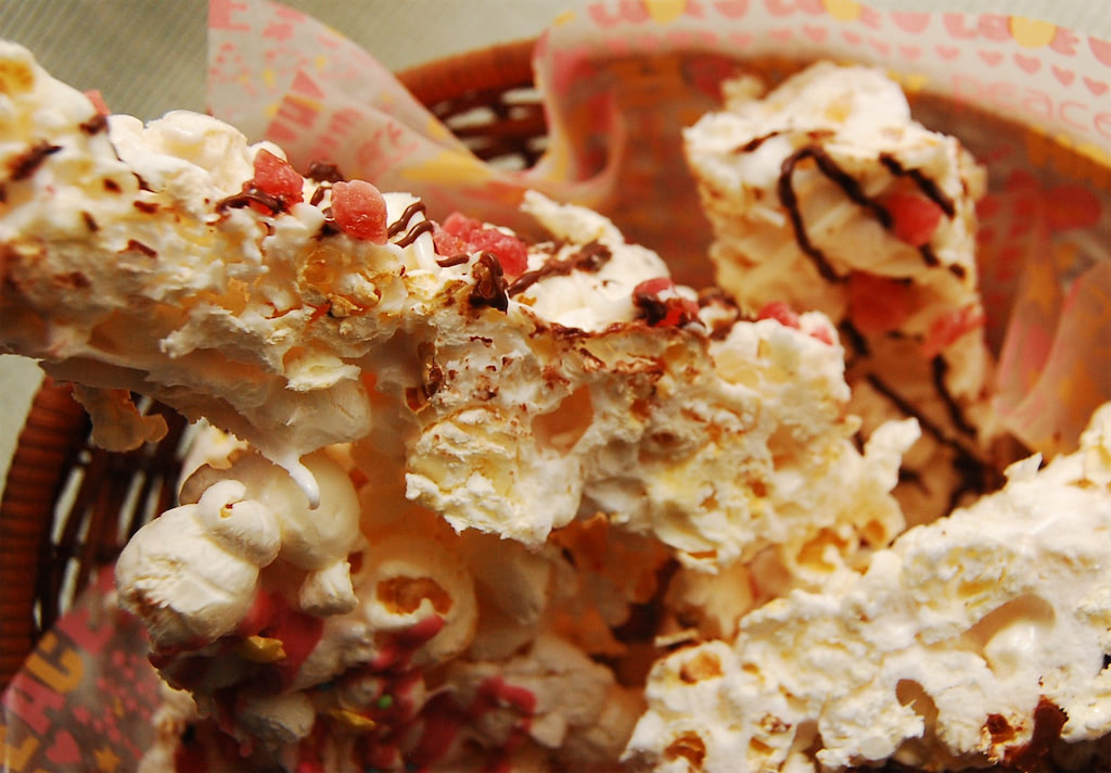 温めたマシュマロとポップコーン和えたの!?「マシュマロポップコーン