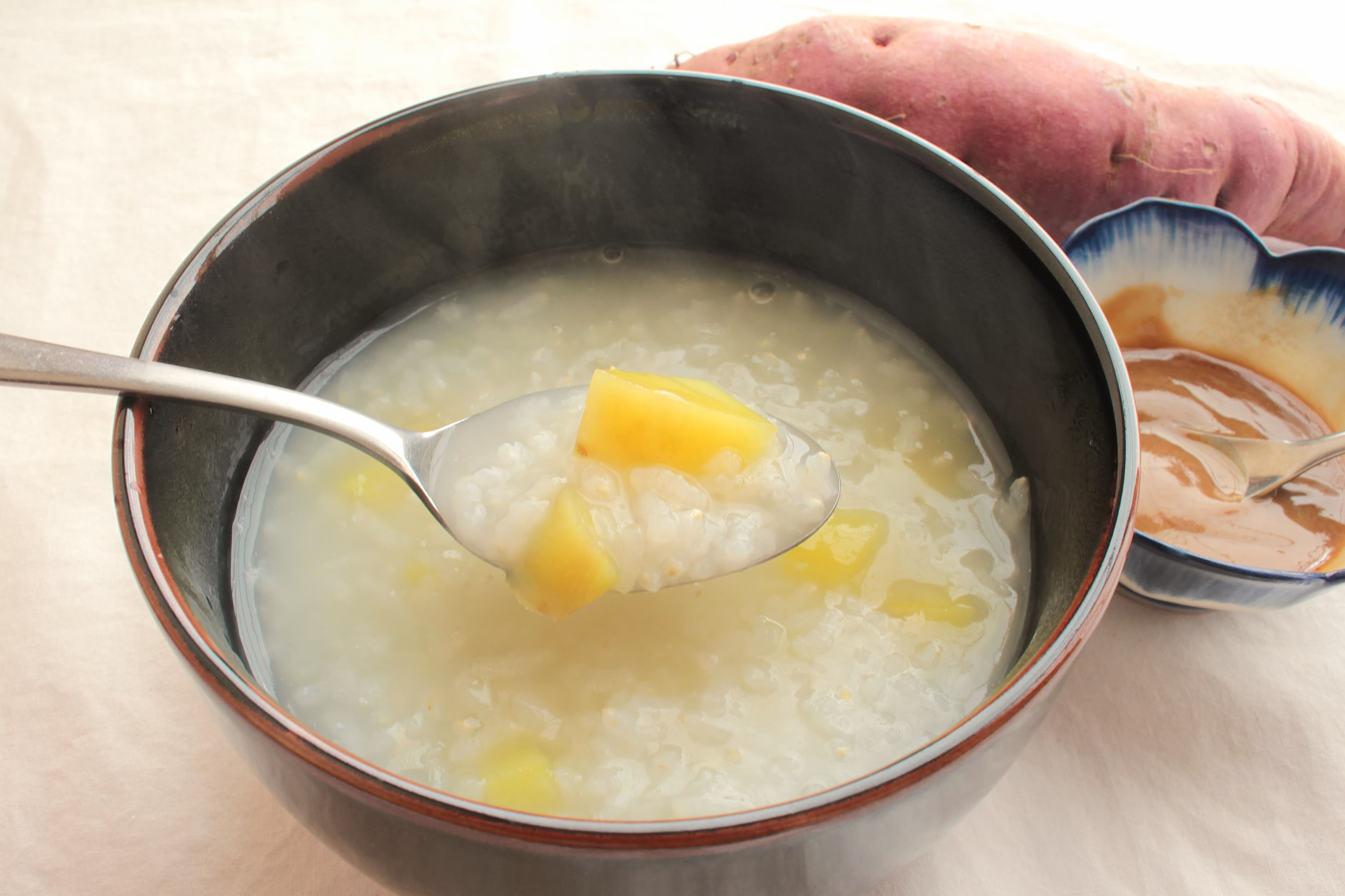 お粥 シェフ脇屋の中華お粥】調味料不要！ほんのり甘～い「さつまいも粥」作