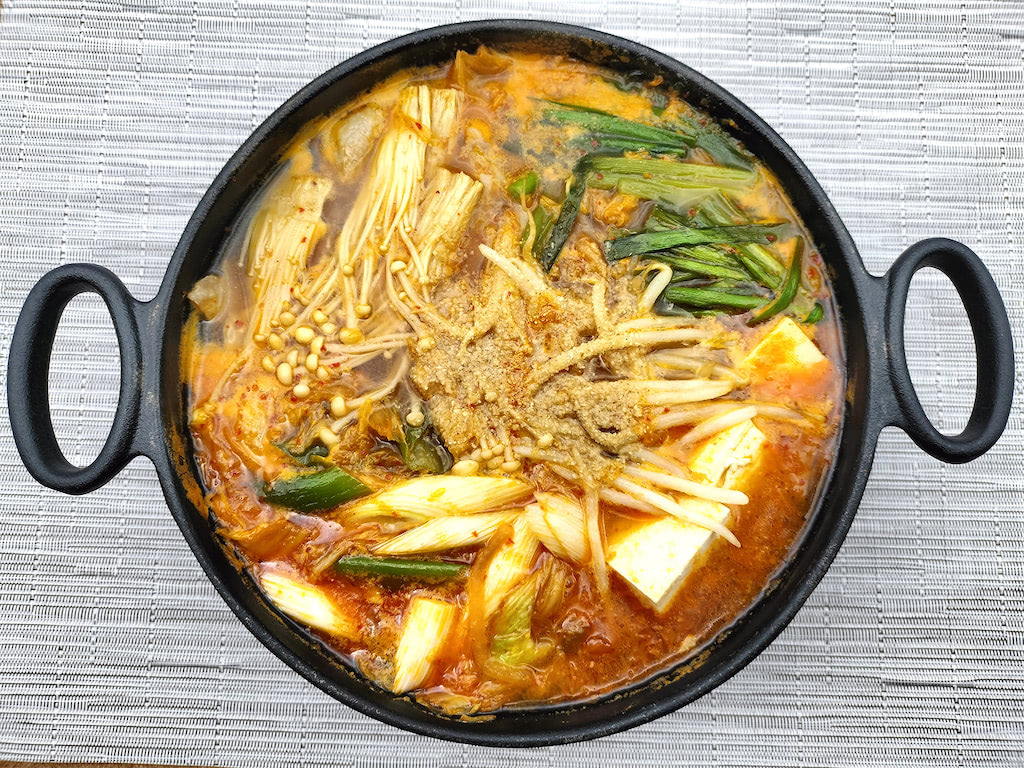 キムチ鍋 笠原流】本場の韓国料理店に何度も通い詰めて到達した…旨味