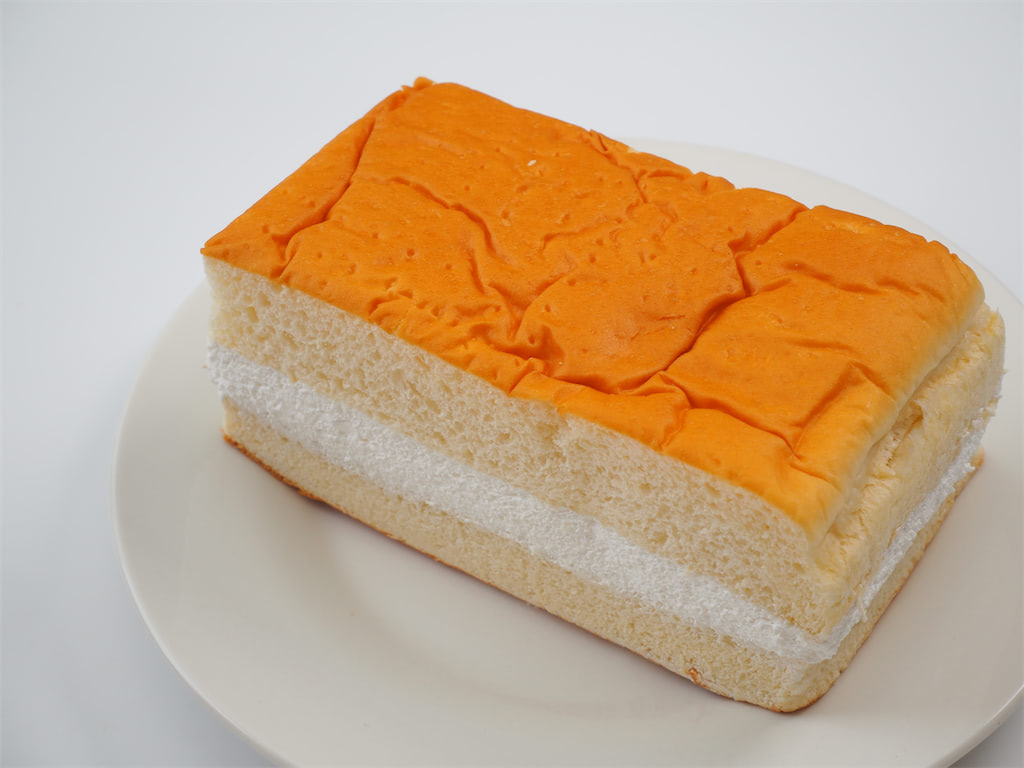 長野県民が熱愛】ふわふわパンに純白クリーム♡君は「牛乳パン」を知っ