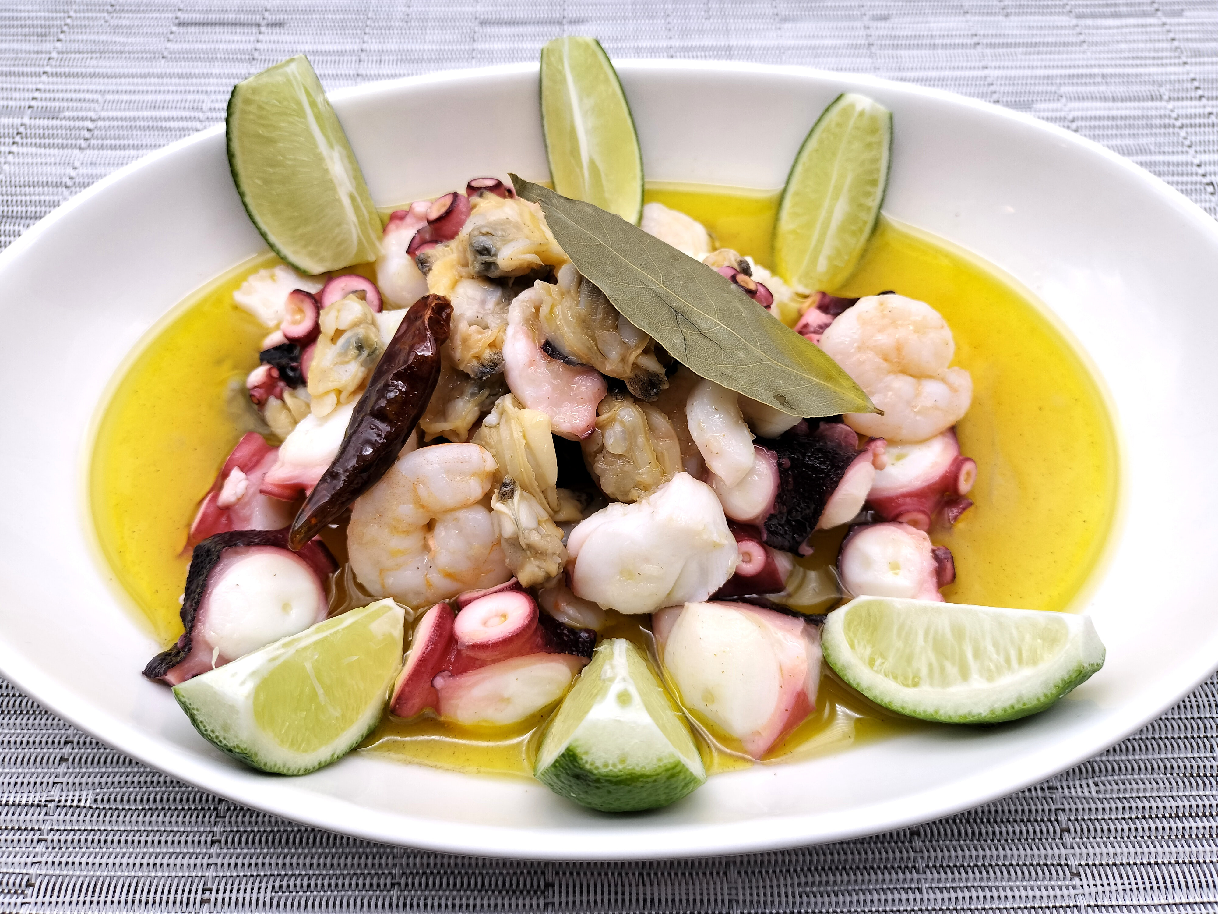 まりね シェフ三國の冷凍ミックスでここまで美味い】酸味と甘みと辛味の黄金比