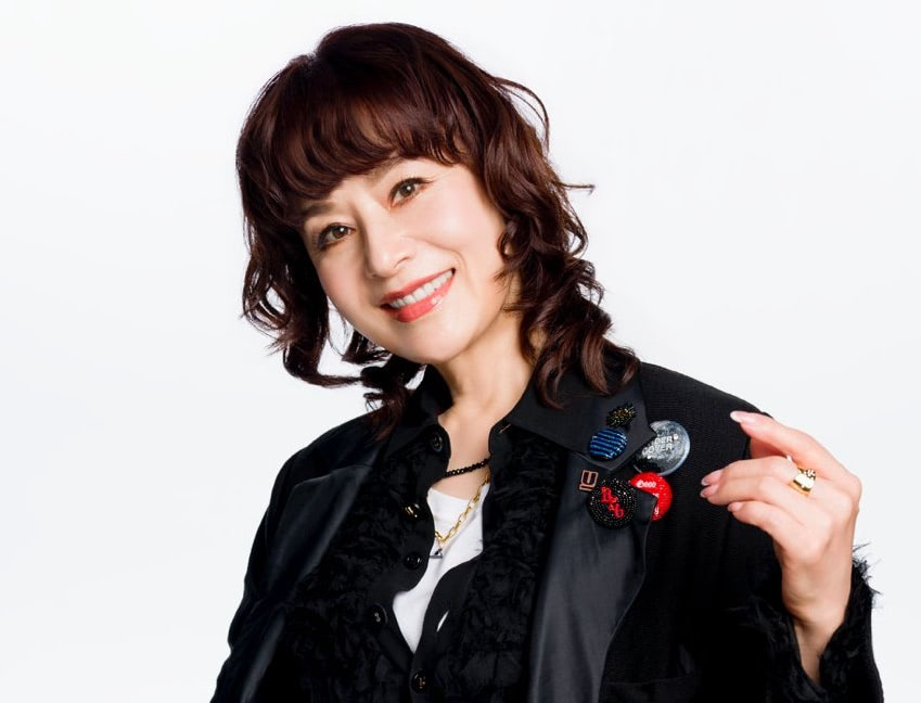 大地真央さんインタビュー】圧倒的な美と健康の秘訣は「猫」!?古希を