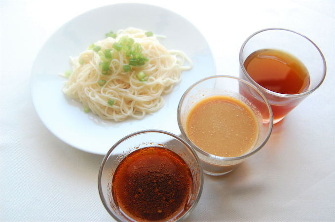 【料理の裏ワザ】そうめん「つゆ」は1:1アレンジが面白い♪「焼肉のたれ」「ゴマだれ」「スポーツドリンク⁉」 | 『あたらしい日日』 こんな時代 ...