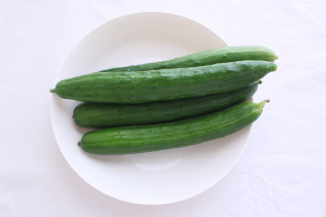 鮮度復活の裏ワザ×2】冷蔵庫でしなびた「きゅうり」を瑞々しくさせる