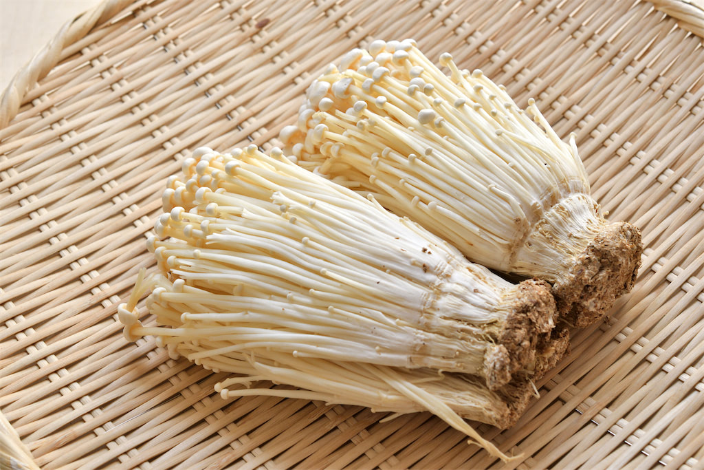 青髪のテツ】傷みやすい「えのきたけ」…見分け方をプロに聞いてみた